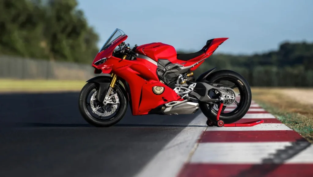 Ducati Panigale V4 2025